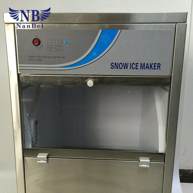 Eating Commercial Grade Ice Machine 220V / 50HZ Power Supply 88KG Weight